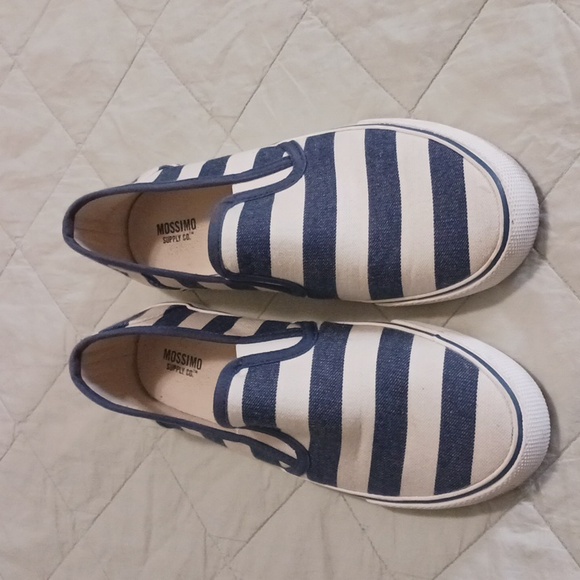 Mossimo Supply Co. Shoes - Mossimo Supply Co. Slip On Shoe's Women's 7 White And Blue Striped
